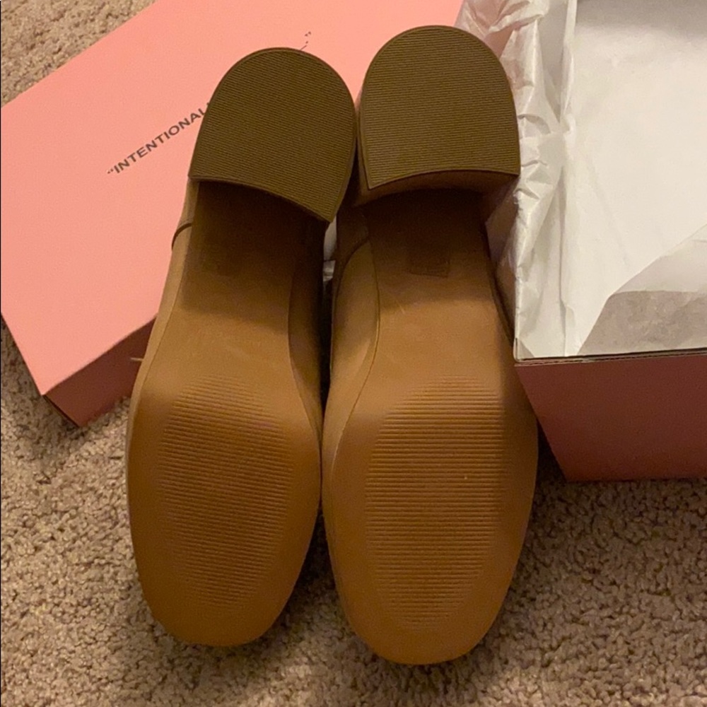 Shoes - Picture 3 of 3